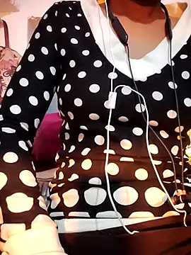 Hot-Rubyy online show from December 2025 03:51:01 PM