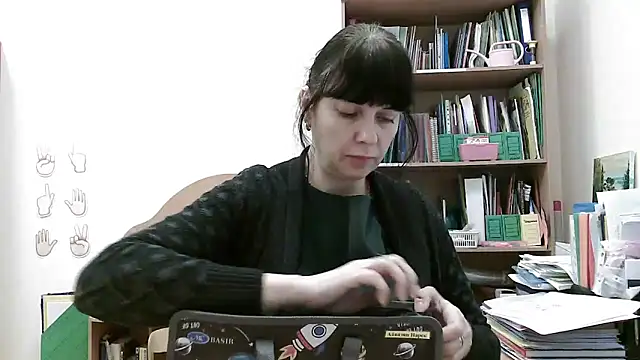 Snapshot of Viknika chatting on November 2025 06:57:01 AM Viknika online show from November 2025 06:57:01 AM