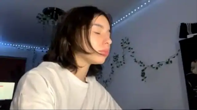 LilithFlamey online show from November 2025 04:18:01 PM