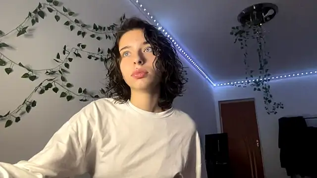 LilithFlamey online show from November 2025 04:10:02 PM