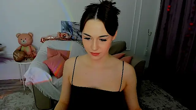 MakeYoueHappy online show from February 2026 07:35:01 PM