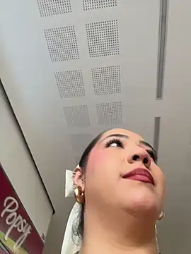 Hannahpradaa  online show from November 2025 08:52:02 PM