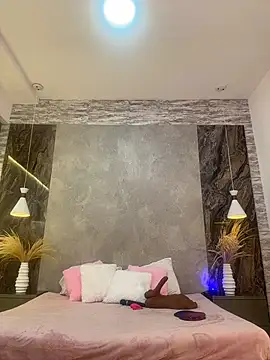 Hannahpradaa  online show from January 2026 11:37:02 AM