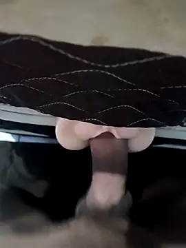 Renatomendes07H online show from April 2026 11:09:02 PM