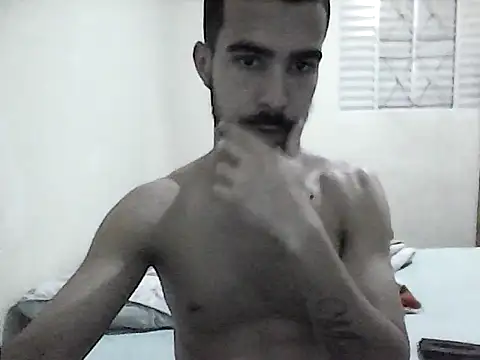 Snapshot of lucianoitalo chatting on October 2025 06:08:01 PM lucianoitalo online show from October 2025 06:08:01 PM