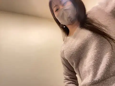 hitomi desu online show from November 2025 02:17:01 PM