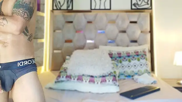 Andrew Haalls online show from December 2025 08:35:01 PM