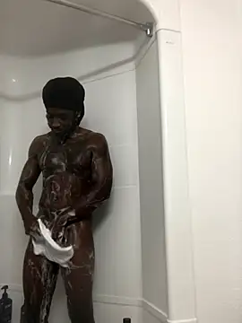 Snapshot of TheRealKnottiHead chatting on November 2025 09:33:02 AM TheRealKnottiHead online show from November 2025 09:33:02 AM