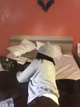 Snapshot of TheRealKnottiHead chatting on November 2025 08:11:02 PM TheRealKnottiHead online show from November 2025 08:11:02 PM