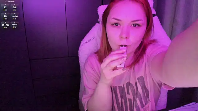 Snapshot of sophia_lix chatting on June 2026 02:23:02 PM sophia lix online show from June 2026 02:23:02 PM