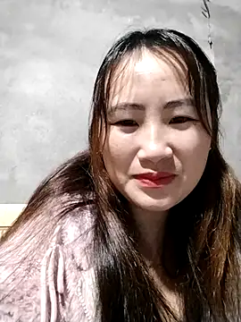 emini-xx online show from November 2025 01:11:01 PM