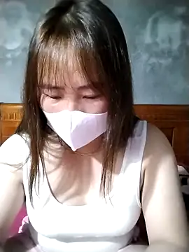 emini-xx online show from February 2026 12:39:02 PM