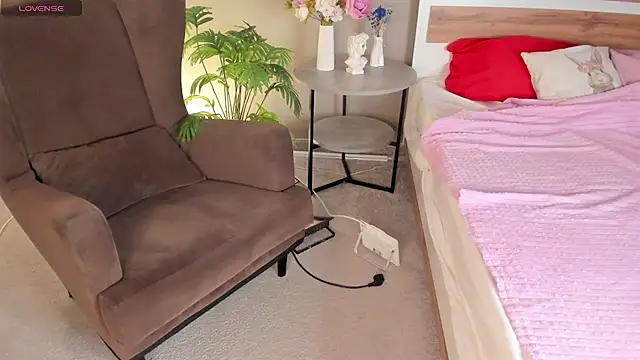 AngelWisee online show from April 2026 03:04:02 AM
