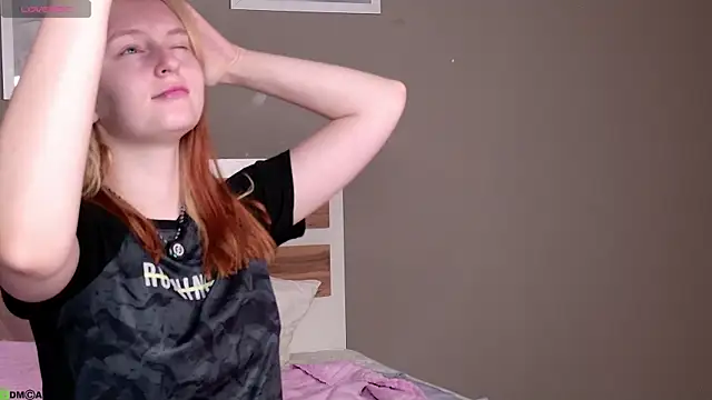 Snapshot of AngelWisee chatting on July 2026 03:09:01 AM AngelWisee online show from July 2026 03:09:01 AM