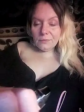 Lana-murr online show from December 2025 09:09:02 PM