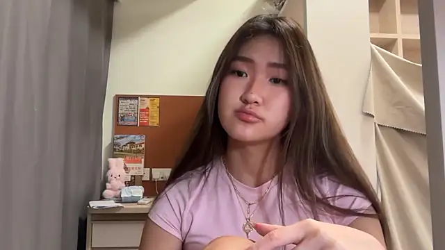 AlishaCheng online show from December 2025 12:34:02 PM