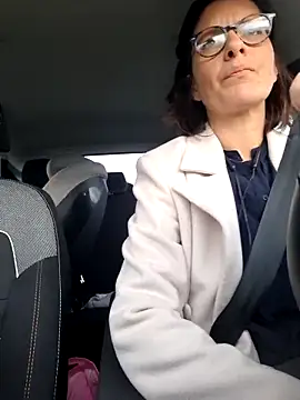 Piediniecollant online show from December 2025 12:03:02 PM