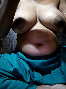 Liza0103 online show from November 2025 05:18:01 PM