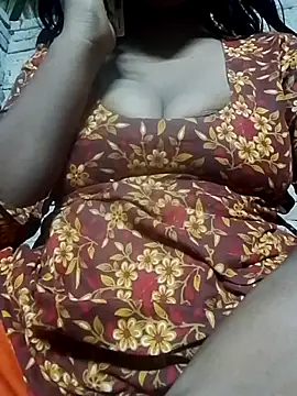 Liza0103 online show from May 2026 11:15:01 AM