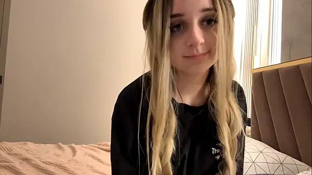 Snapshot of lunachkame chatting on October 2025 05:14:01 PM lunachkame online show from October 2025 05:14:01 PM