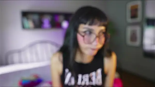 Meganpeach  online show from November 2025 12:40:01 PM