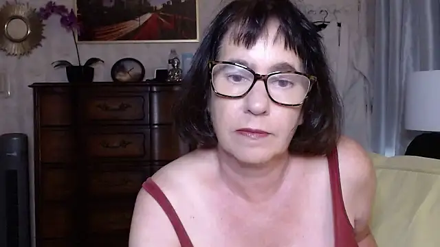 Snapshot of BigbustedBrenda chatting on November 2025 09:27:01 PM BigbustedBrenda online show from November 2025 09:27:01 PM