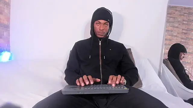 Snapshot of for_itan chatting on February 2026 01:10:01 PM for itan online show from February 2026 01:10:01 PM