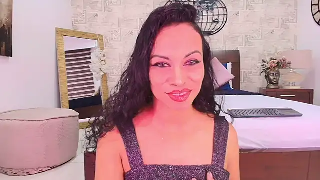 Marilyn Blakee online show from November 2025 01:21:02 PM