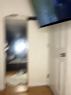 Snapshot of sluttyAlly21_ chatting on October 2025 08:40:01 AM sluttyAlly21 online show from October 2025 08:40:01 AM