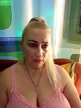 Esenia505 online show from December 2025 06:05:02 PM