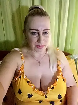 Esenia505 online show from January 2026 07:11:01 PM