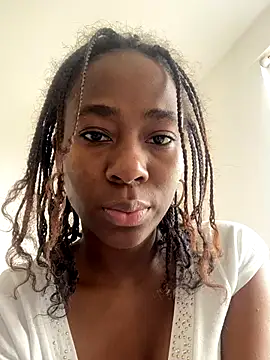 Snapshot of milarain chatting on November 2025 12:37:02 PM milarain online show from November 2025 12:37:02 PM