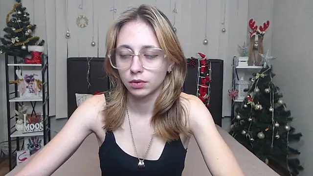 TracyLll online show from January 2026 06:37:02 AM