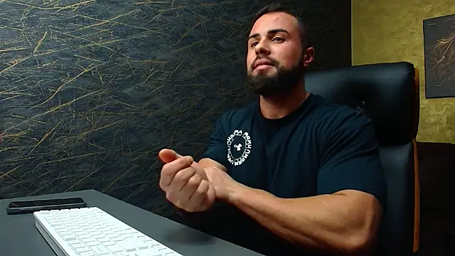 HayesWood online show from November 2025 05:39:01 AM