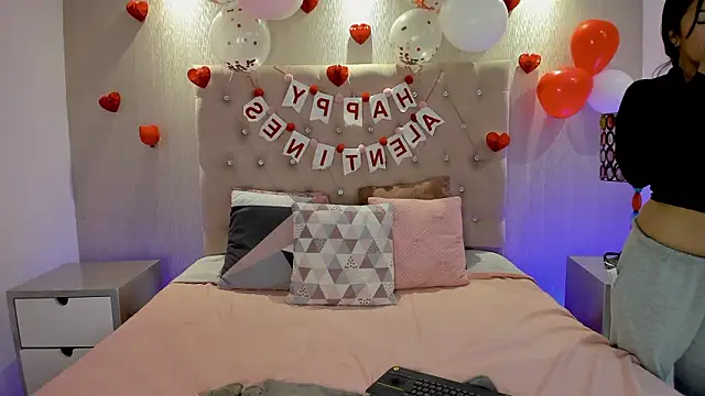 KamyGlam online show from February 2026 08:05:02 PM