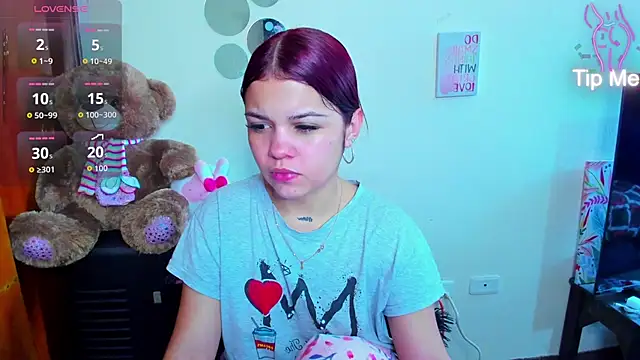 Emma boo online show from April 2026 03:20:01 PM