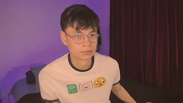 estmonnn online show from November 2025 01:00:02 AM