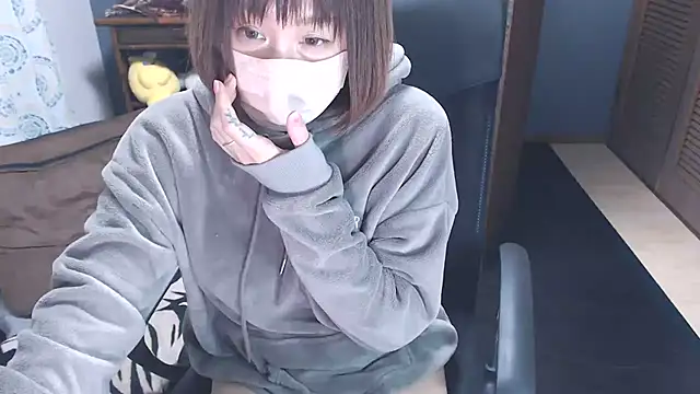 YUNONNON online show from January 2026 12:33:02 PM