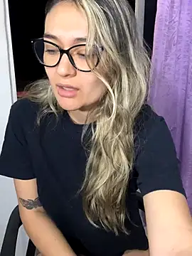 Im-Lola online show from November 2025 09:31:01 AM