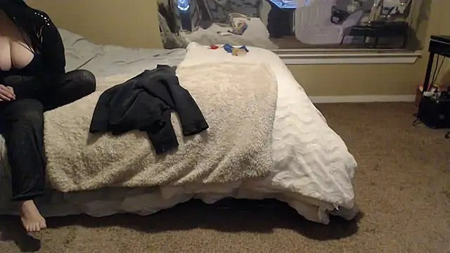 Snapshot of Skyl31 chatting on February 2026 03:01:02 AM Skyl31 online show from February 2026 03:01:02 AM