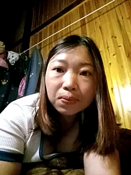 Snapshot of julybe chatting on May 2026 02:34:02 PM julybe online show from May 2026 02:34:02 PM