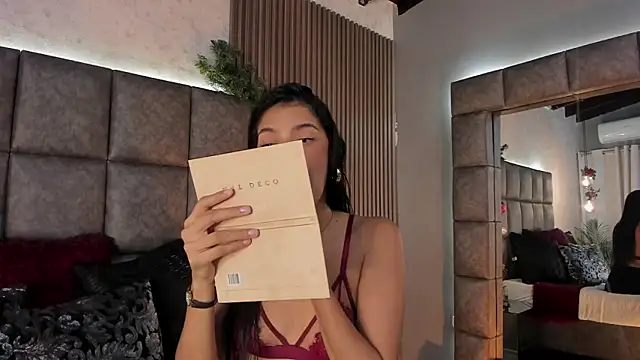 Snapshot of BrigitteVons chatting on December 2025 01:12:02 AM BrigitteVons online show from December 2025 01:12:02 AM