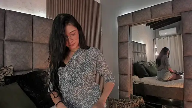 Snapshot of BrigitteVons chatting on January 2026 03:00:01 AM BrigitteVons online show from January 2026 03:00:01 AM