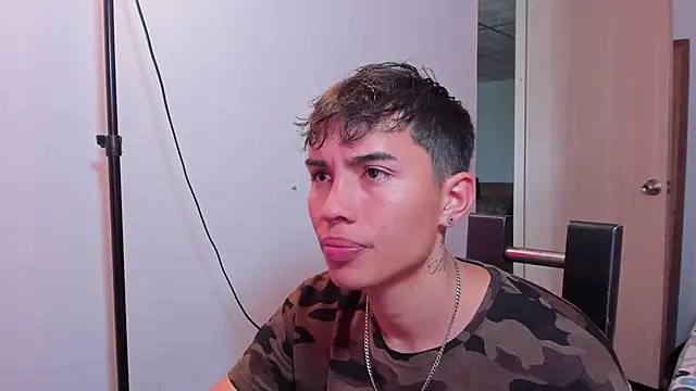 MollyandFher online show from November 2025 06:07:01 PM