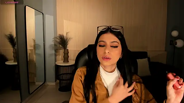 BellaConnorX online show from December 2025 03:56:01 AM