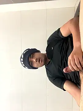 FlashyOcean53 online show from January 2026 04:45:02 PM