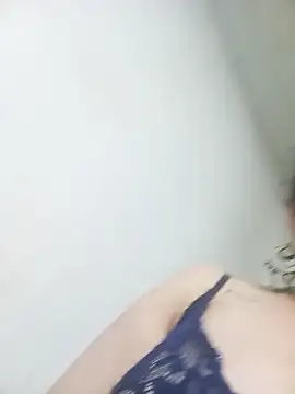 Snapshot of MaryRoze_ chatting on June 2026 06:43:02 PM MaryRoze online show from June 2026 06:43:02 PM