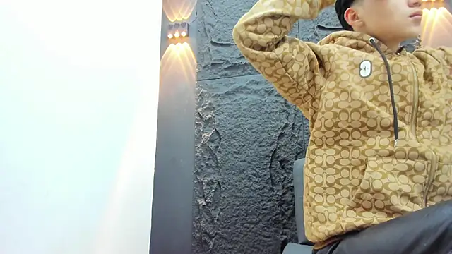 JULII RICO1 online show from April 2026 12:50:01 PM