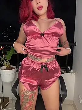 Snapshot of Raven_DeVille chatting on November 2025 01:05:01 AM Raven DeVille online show from November 2025 01:05:01 AM