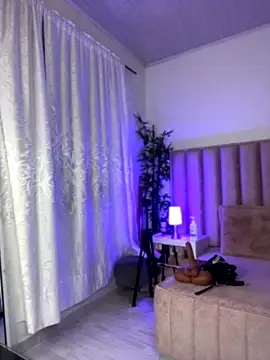 Natural BIGASS Nina online show from December 2025 11:30:02 AM